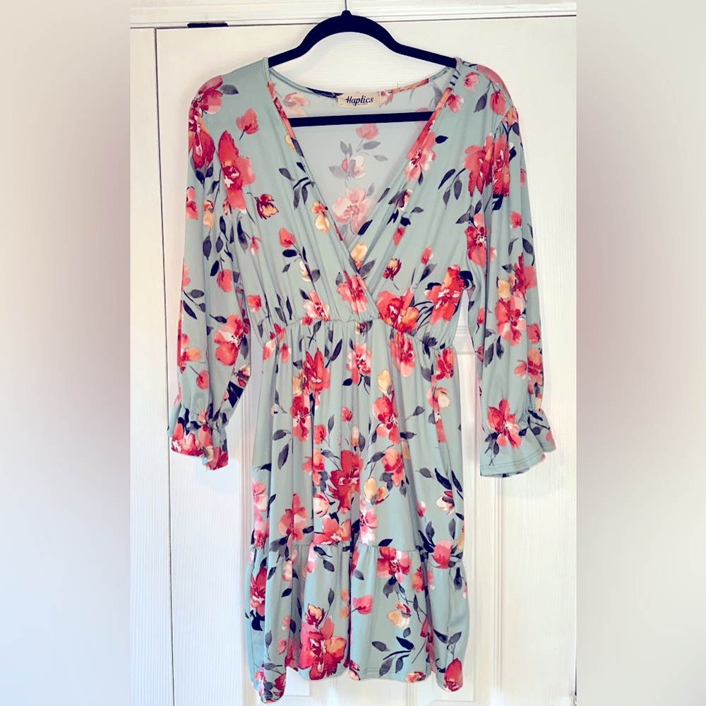 Mini Floral dress🌸boho✌🏽V neck🌺Lightweight🪻Loose fit🌼Rushed Bust👗